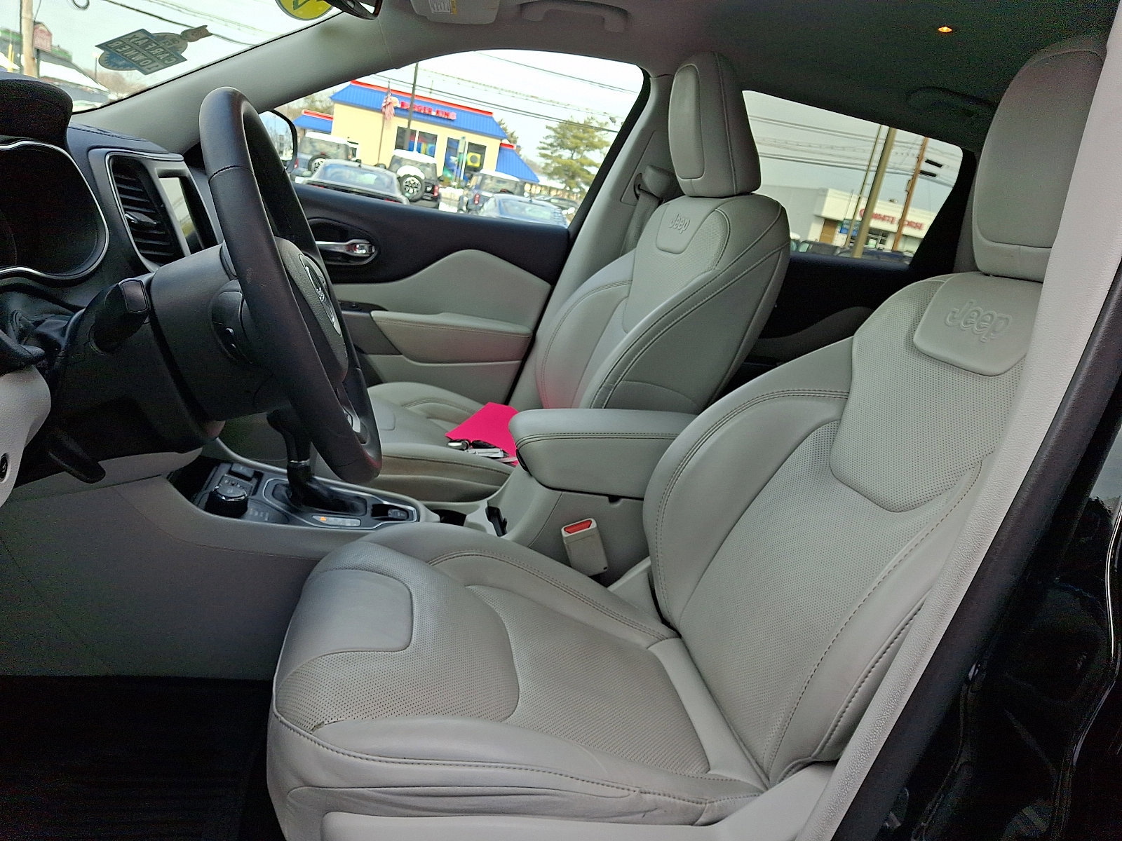 Used 2022 Jeep Cherokee Latitude Lux image 16