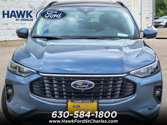 Certified 2024 Ford Escape Platinum w/ Class II Trailer Tow Package AWD/4WD image 4