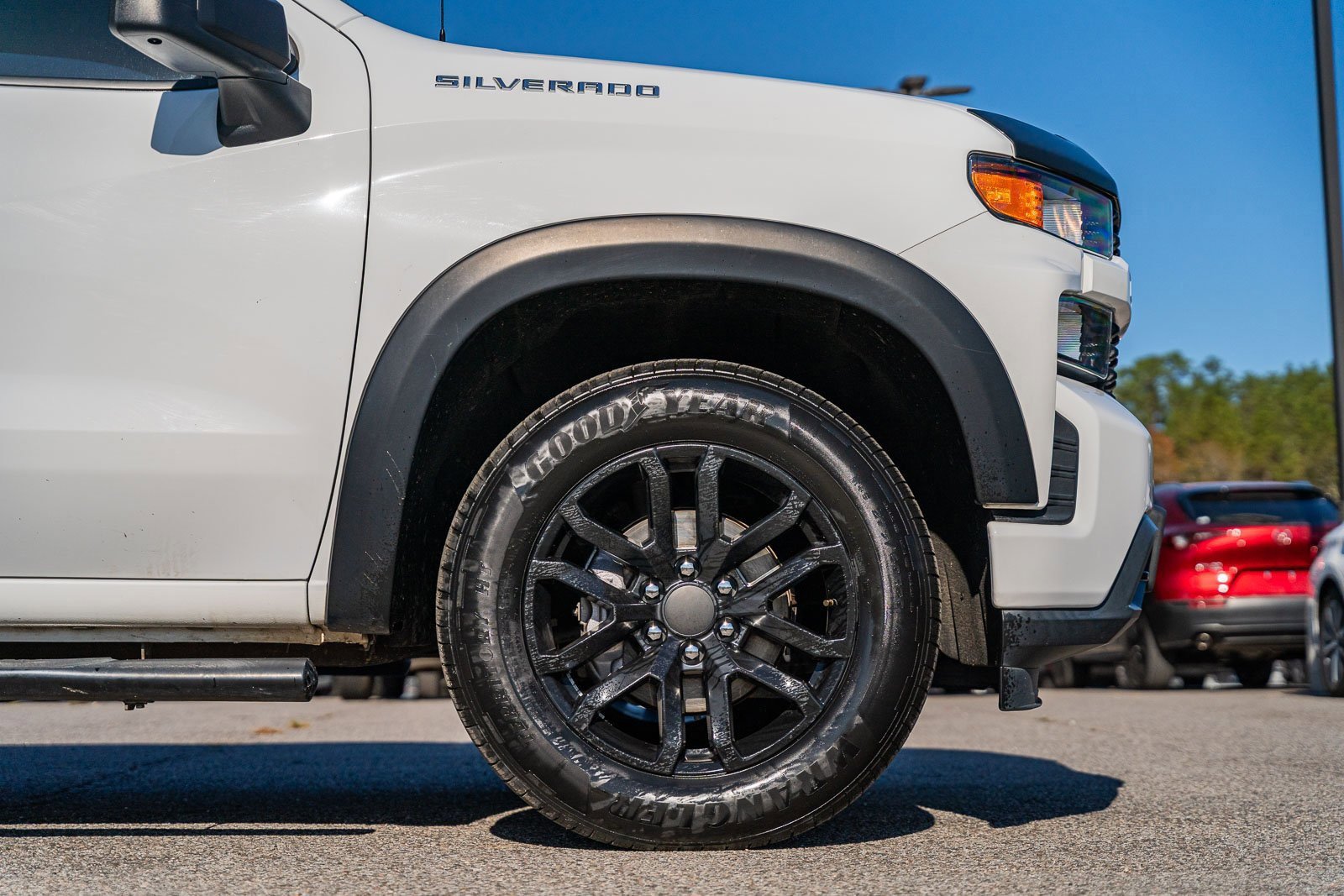 Used 2020 Chevrolet Silverado 1500 Custom w/ Custom Value Package image 9