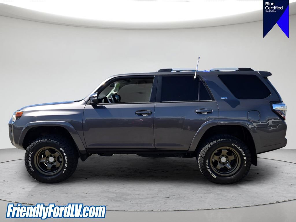 Used 2022 Toyota 4Runner SR5 Premium AWD/4WD image 3