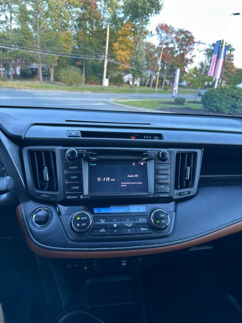 Used 2018 Toyota RAV4 SE w/ Power Extra Value Package AWD/4WD image 13