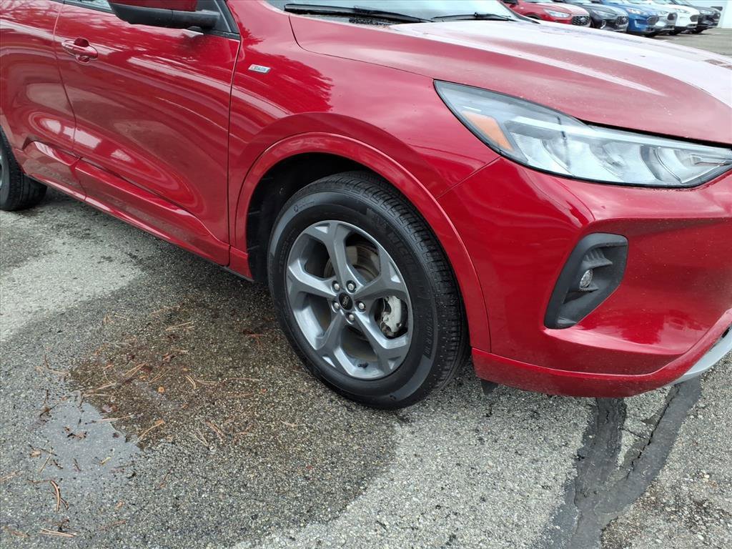 Certified 2023 Ford Escape ST-Line Select w/ Tech Pack #2 image 2