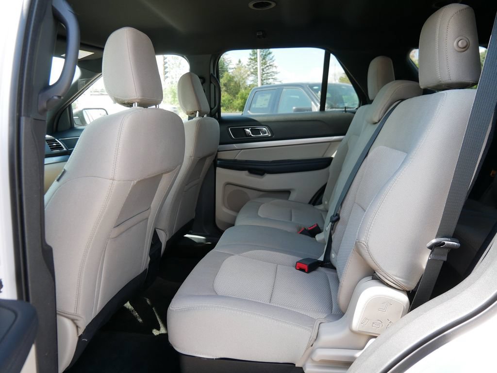 Certified 2018 Ford Explorer XLT AWD/4WD image 10