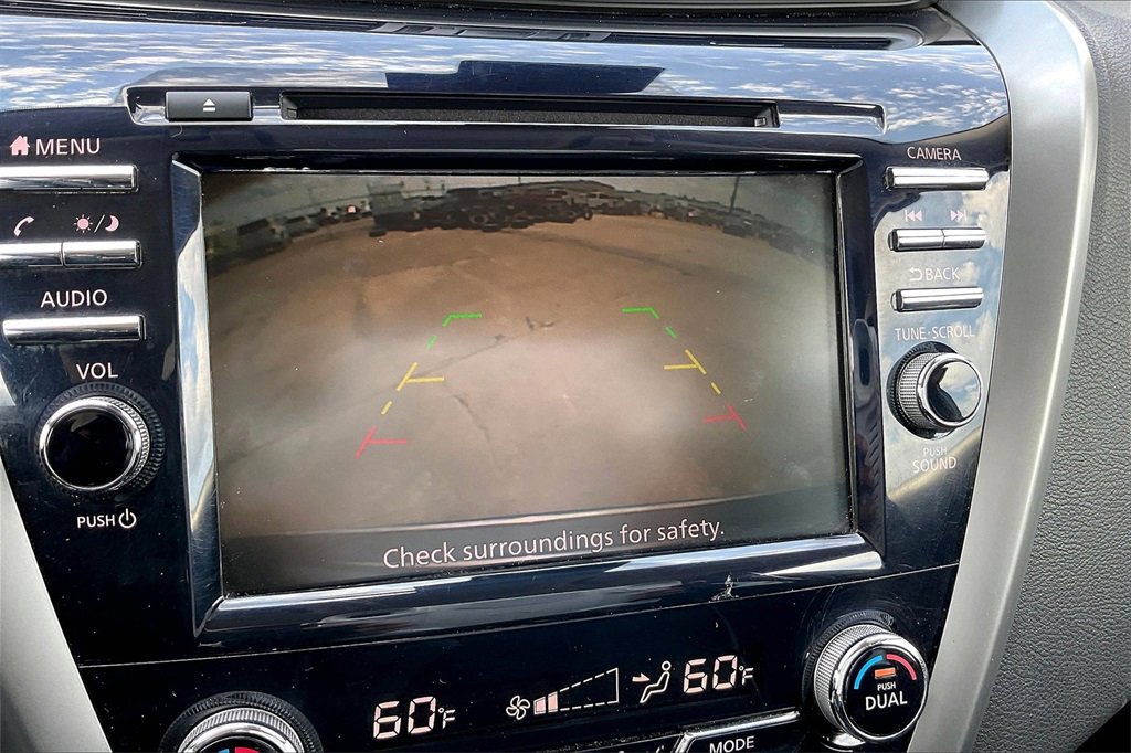 Used 2023 Nissan Murano S image 13