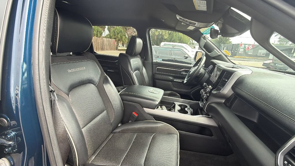 Used 2024 RAM 1500 Laramie AWD/4WD image 29