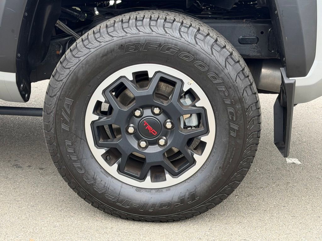 Used 2024 Toyota Tacoma TRD Off-Road w/ TRD Off Road Premium Package AWD/4WD image 16