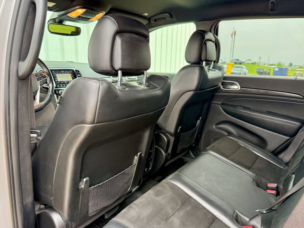 Used 2019 Jeep Grand Cherokee Altitude AWD/4WD image 13