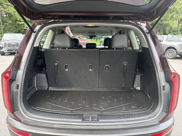 Used 2020 Kia Telluride LX AWD/4WD image 23