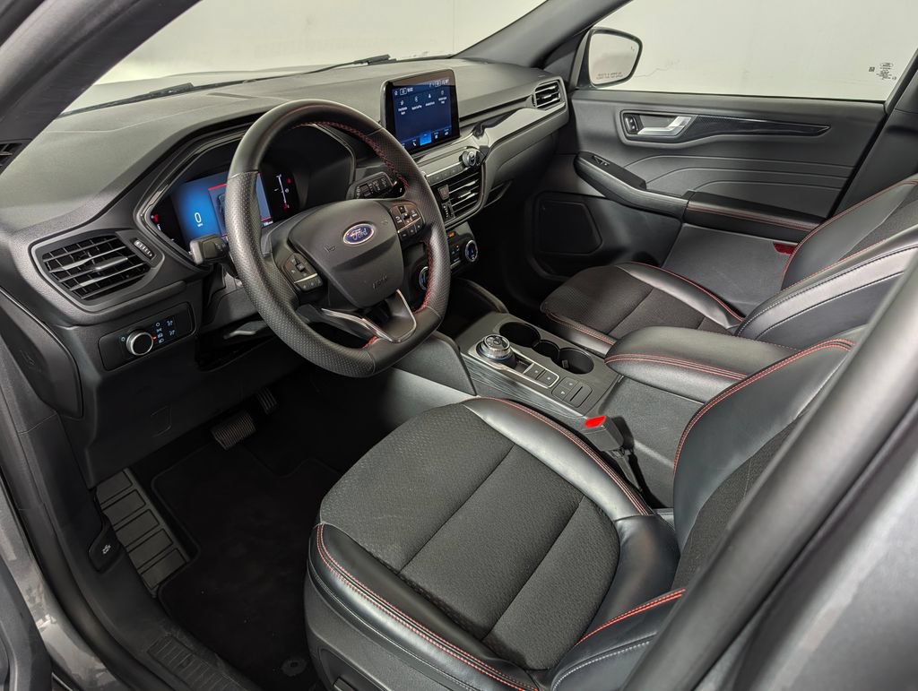 Certified 2025 Ford Escape ST-Line FWD image 21