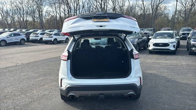 Certified 2022 Ford Edge Titanium w/ Class II Trailer Tow Package image 30