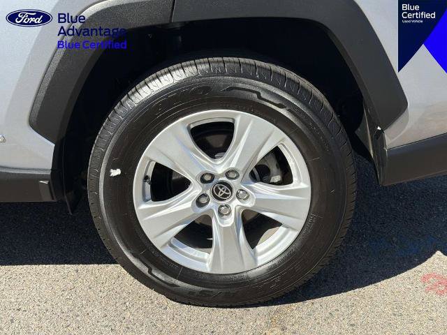 Used 2021 Toyota RAV4 LE AWD/4WD image 8