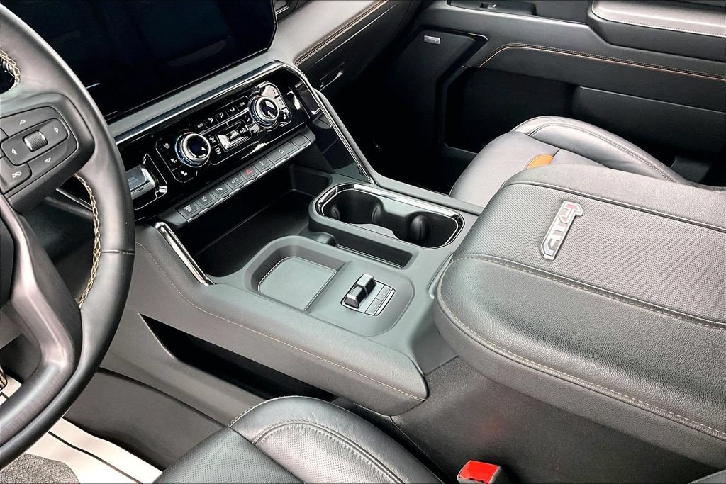 Used 2024 GMC Sierra 2500 AT4 w/ AT4 Premium Plus Package AWD/4WD image 15