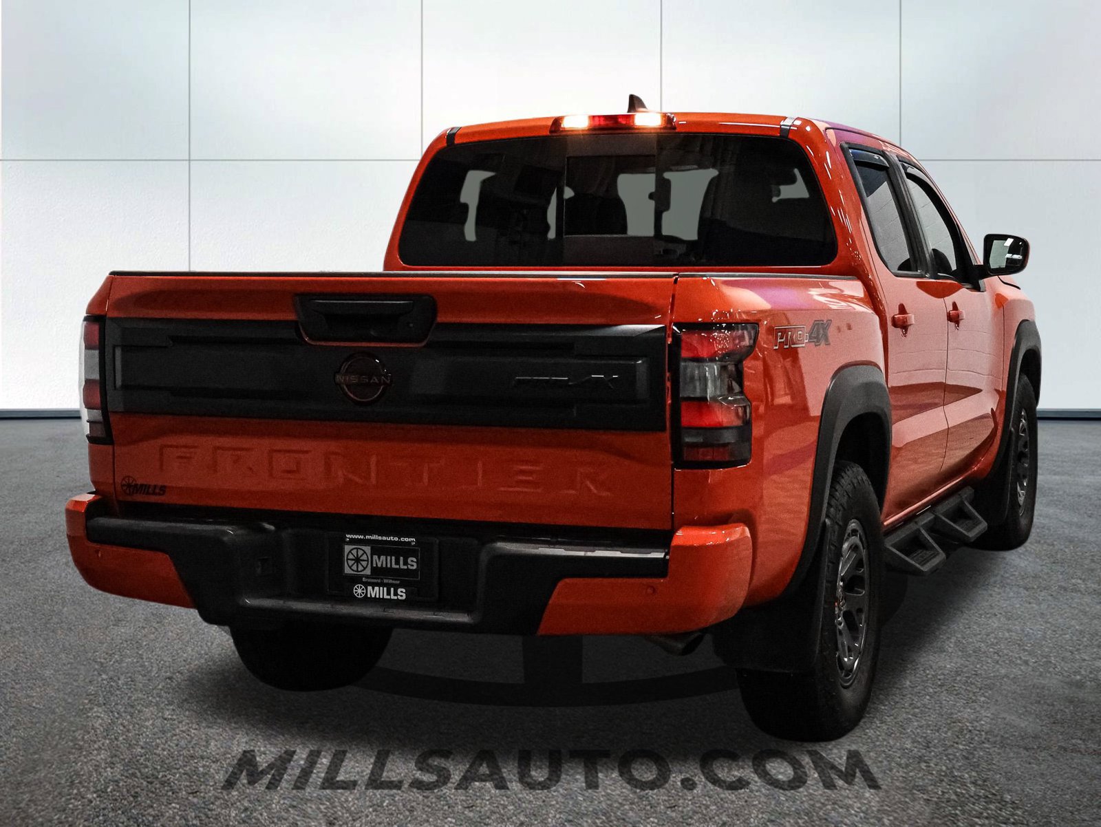 Used 2025 Nissan Frontier PRO-4X w/ Interior Protection Package AWD/4WD image 7