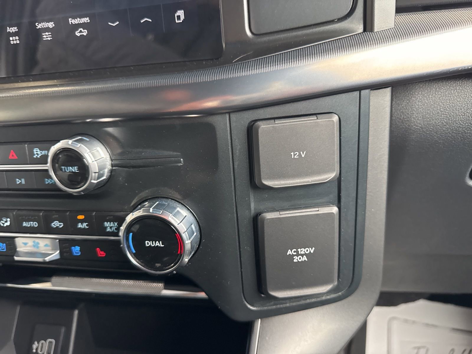 Certified 2025 Ford F150 Lariat w/ Equipment Group 501A Mid AWD/4WD image 37