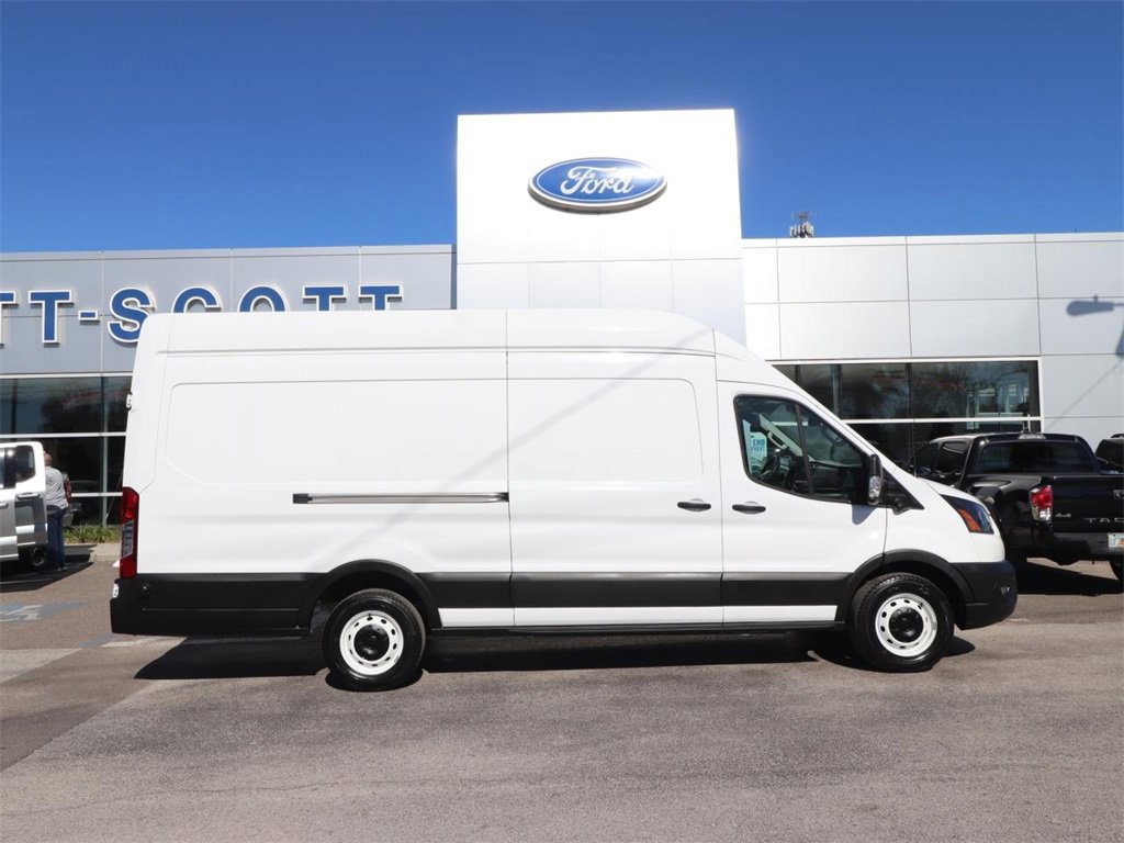 Certified 2023 Ford E-Transit 148 High Roof Extended w/ Load Area Protection Package image 6