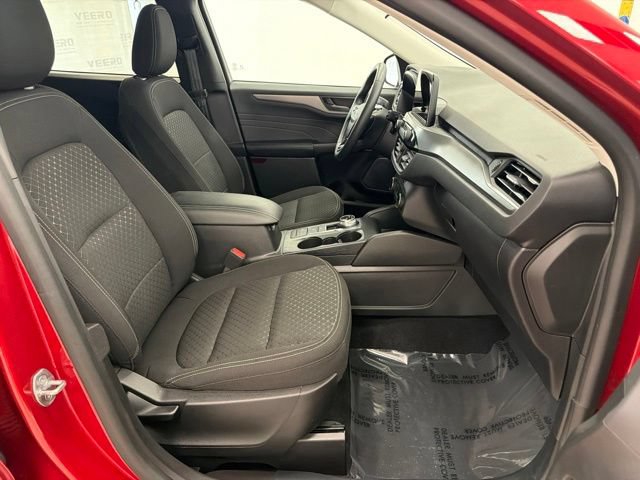 Certified 2023 Ford Escape Active AWD/4WD image 33