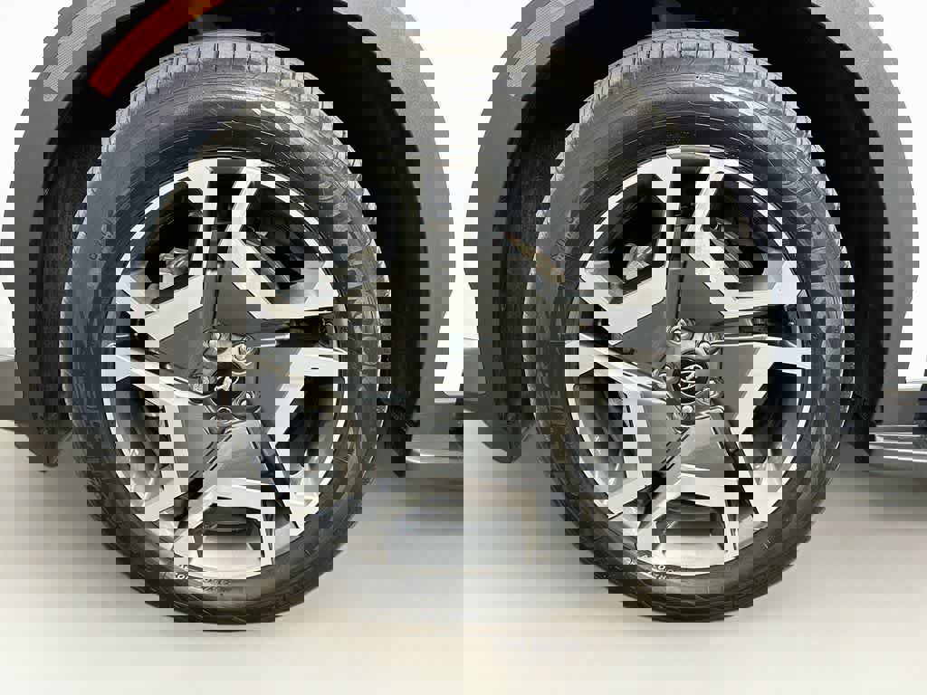 Used 2025 Hyundai Palisade SEL FWD image 34