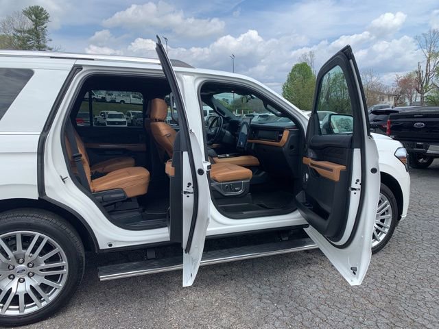Certified 2024 Ford Expedition Platinum image 13