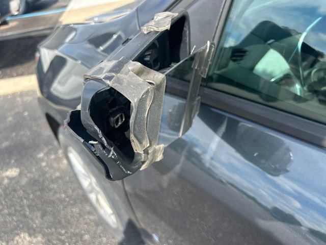 Used 2019 Chevrolet Equinox LS FWD image 15
