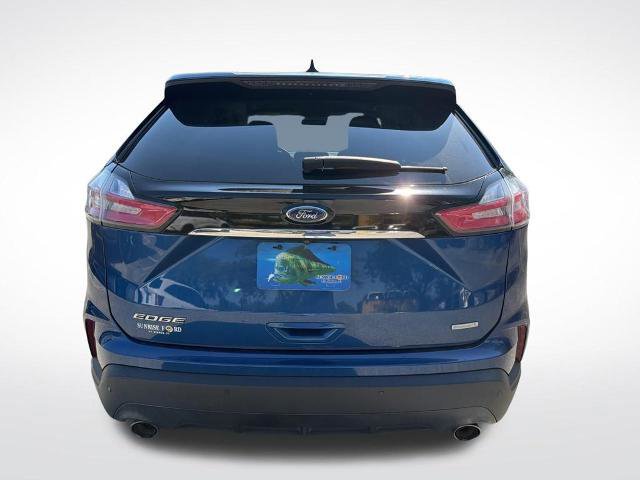 Certified 2020 Ford Edge SE image 4