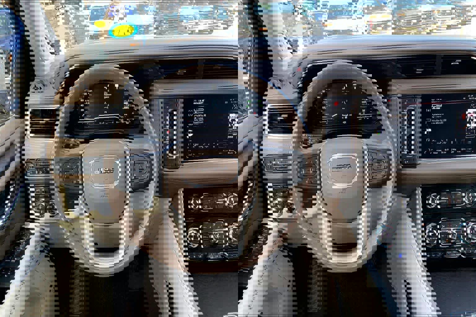 Used 2022 GMC Yukon XL Denali image 7