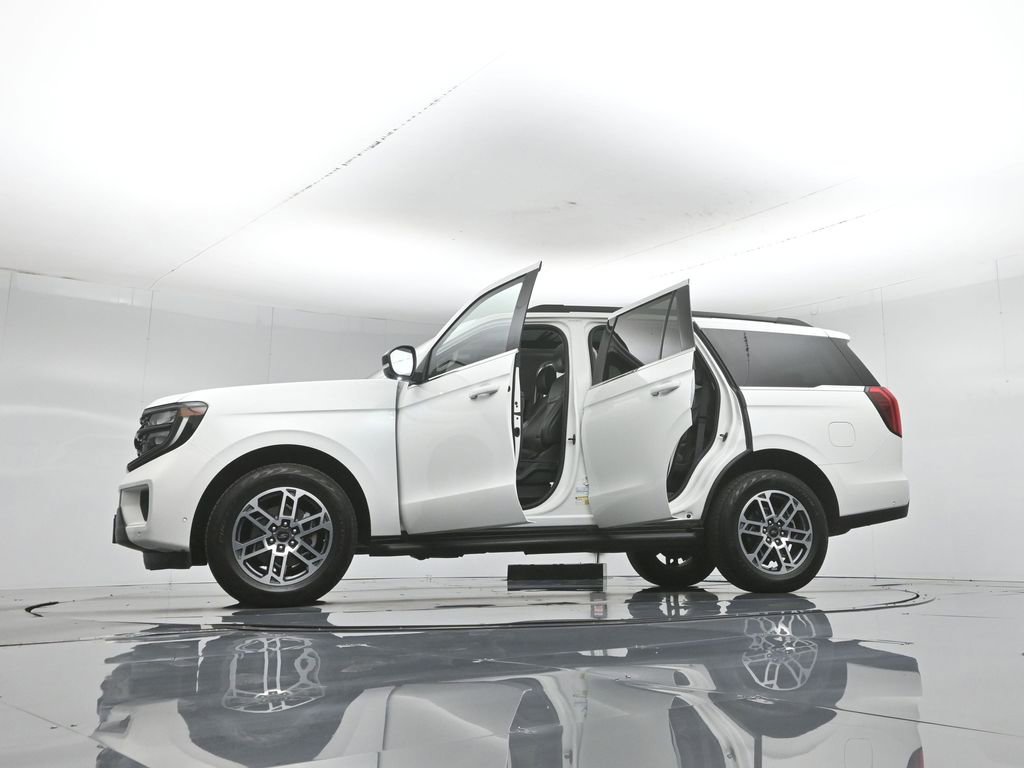 Certified 2025 Ford Expedition Active AWD/4WD image 58