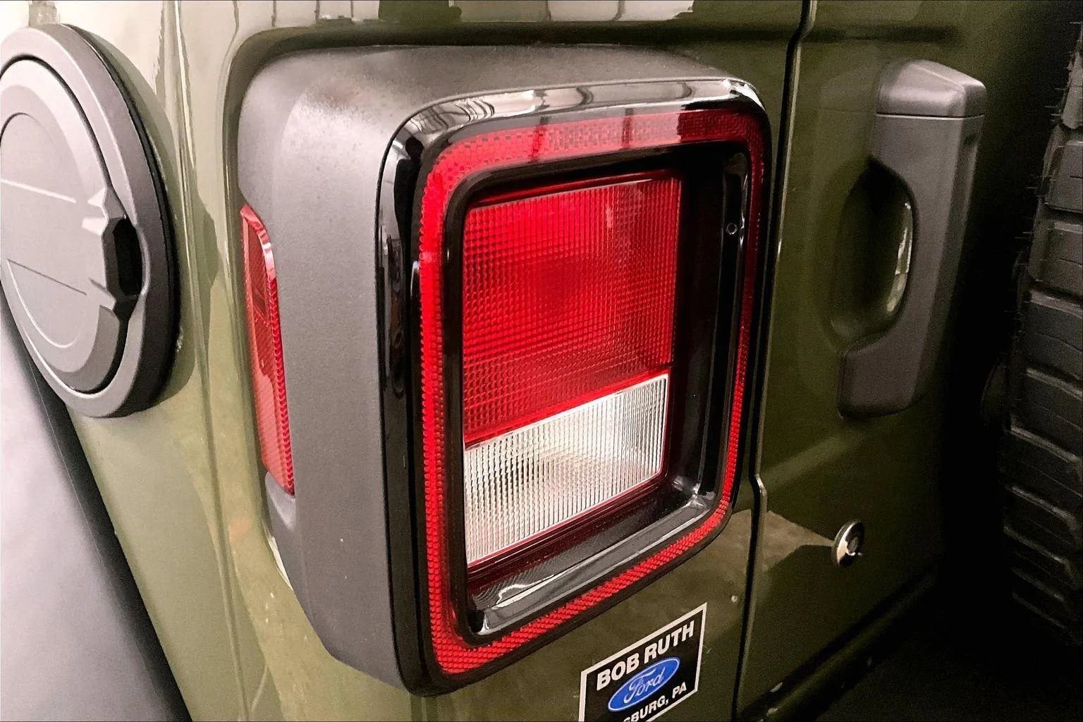 Used 2023 Jeep Wrangler Sport image 28