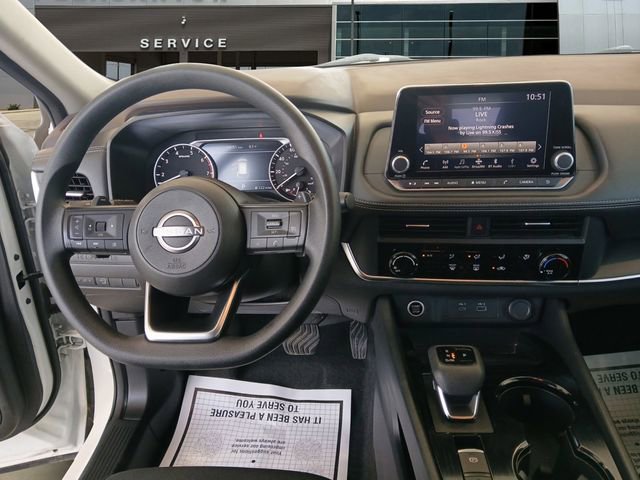 Used 2023 Nissan Rogue S AWD/4WD image 10