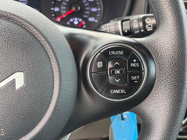 Used 2022 Kia Soul LX FWD image 13