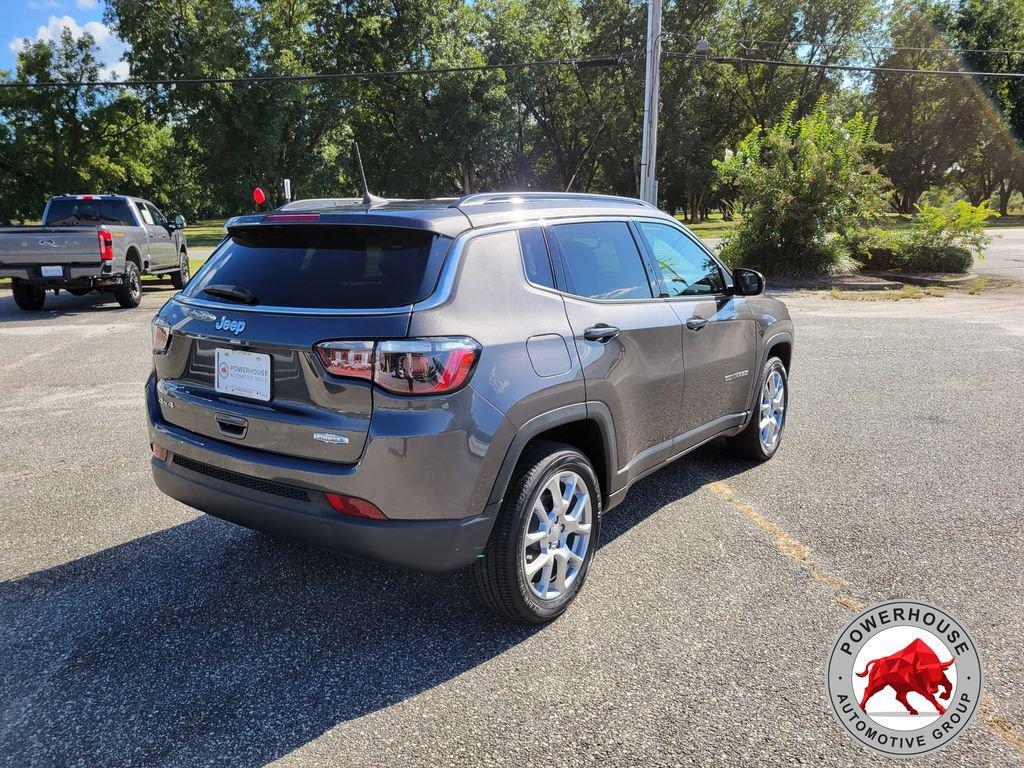 Used 2023 Jeep Compass Latitude AWD/4WD image 6