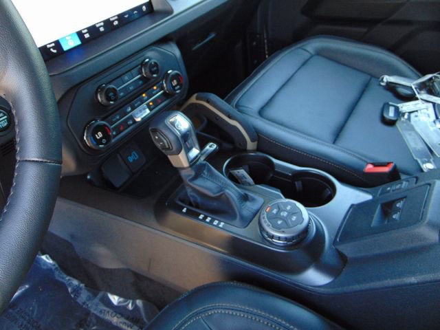 Certified 2025 Ford Bronco Badlands w/ Sasquatch Package AWD/4WD image 14