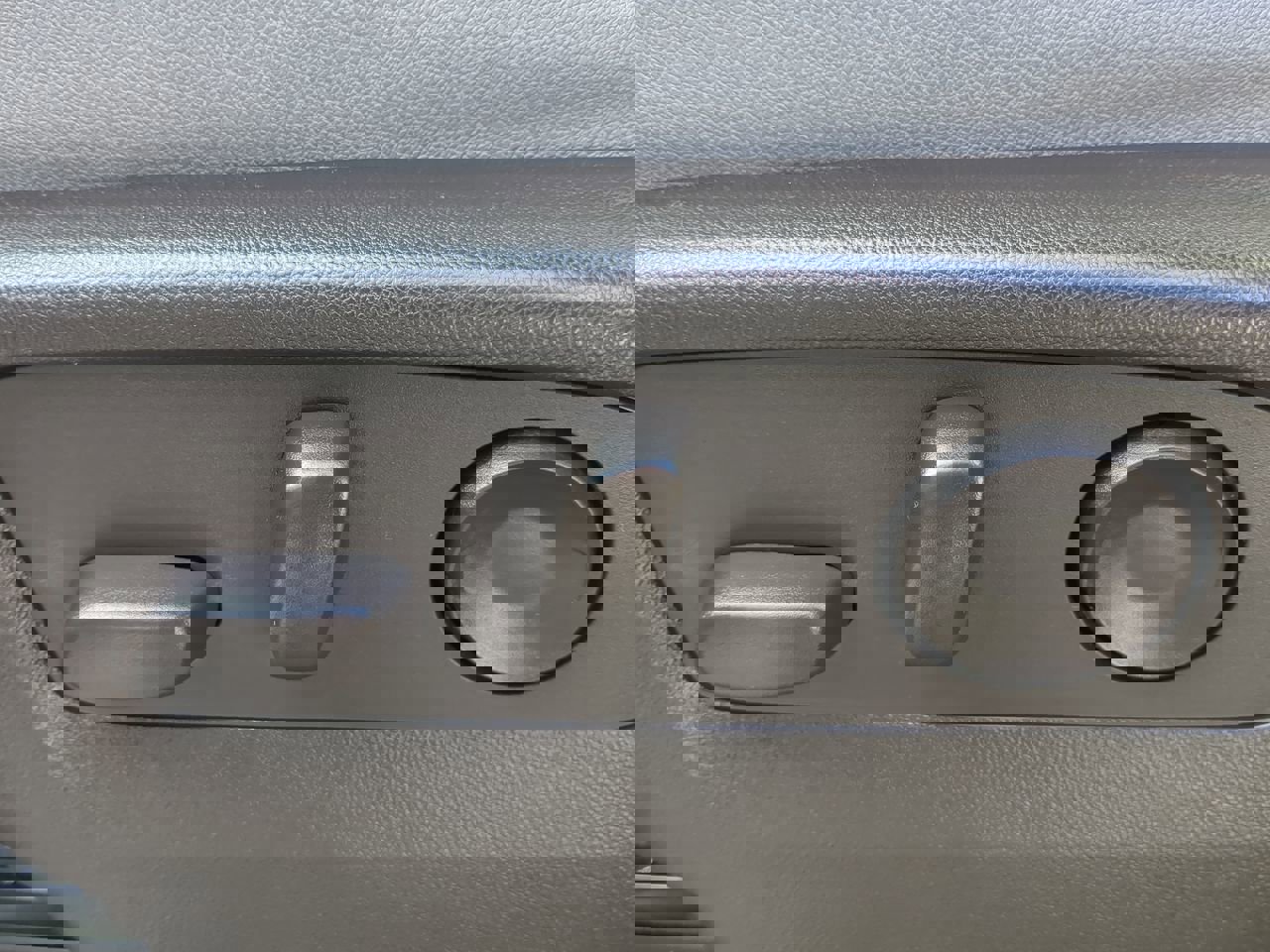 Used 2023 GMC Yukon SLT image 30