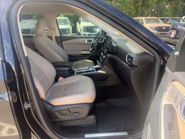 Certified 2023 Ford Explorer Limited RWD image 11