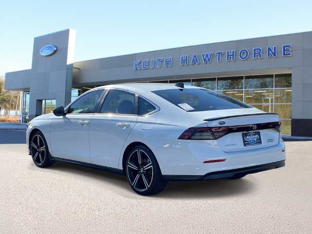 Used 2024 Honda Accord Sport image 4