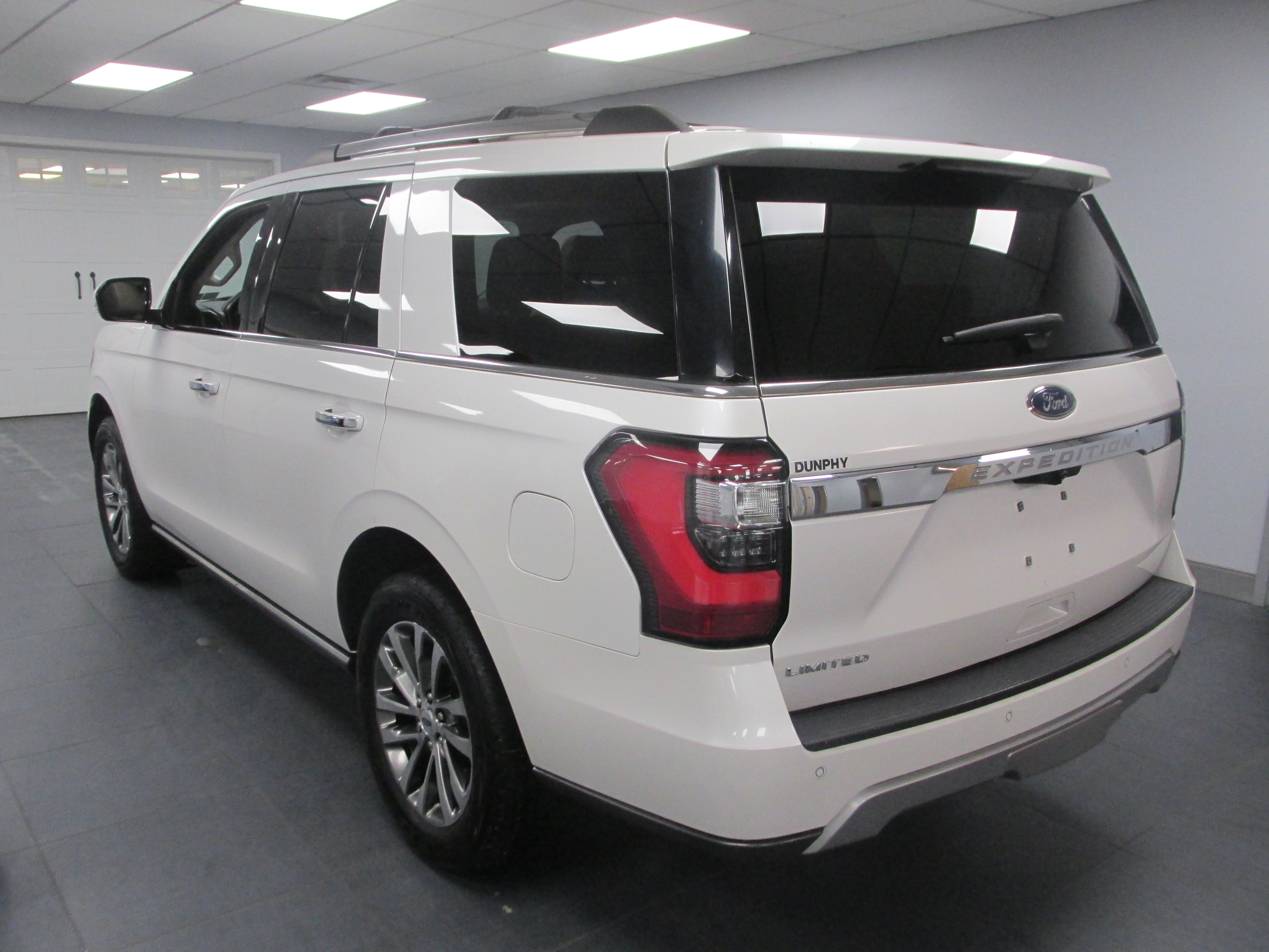 Certified 2018 Ford Expedition Limited w/ Equipment Group 301A AWD/4WD image 7
