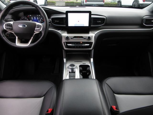 Certified 2022 Ford Explorer XLT w/ Equipment Group 202A image 22