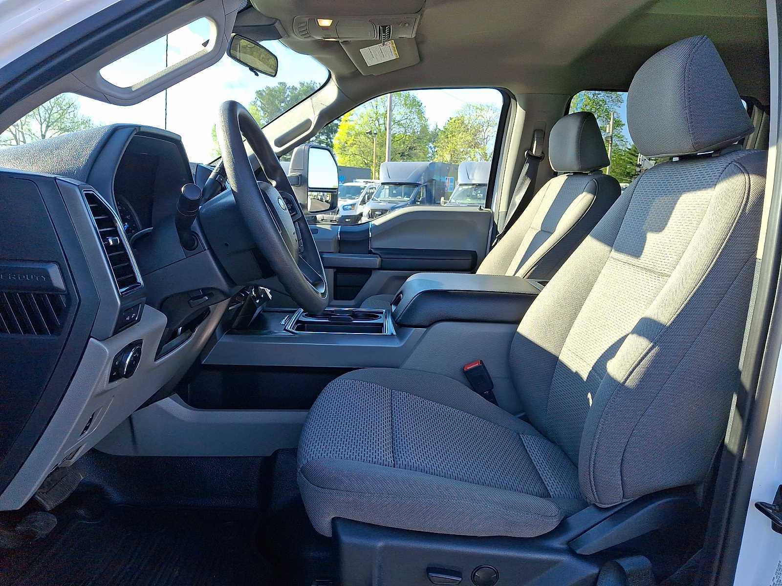 Certified 2022 Ford F450 XLT w/ XLT Value Package image 12