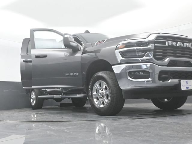 Used 2025 RAM 2500 Big Horn AWD/4WD image 27
