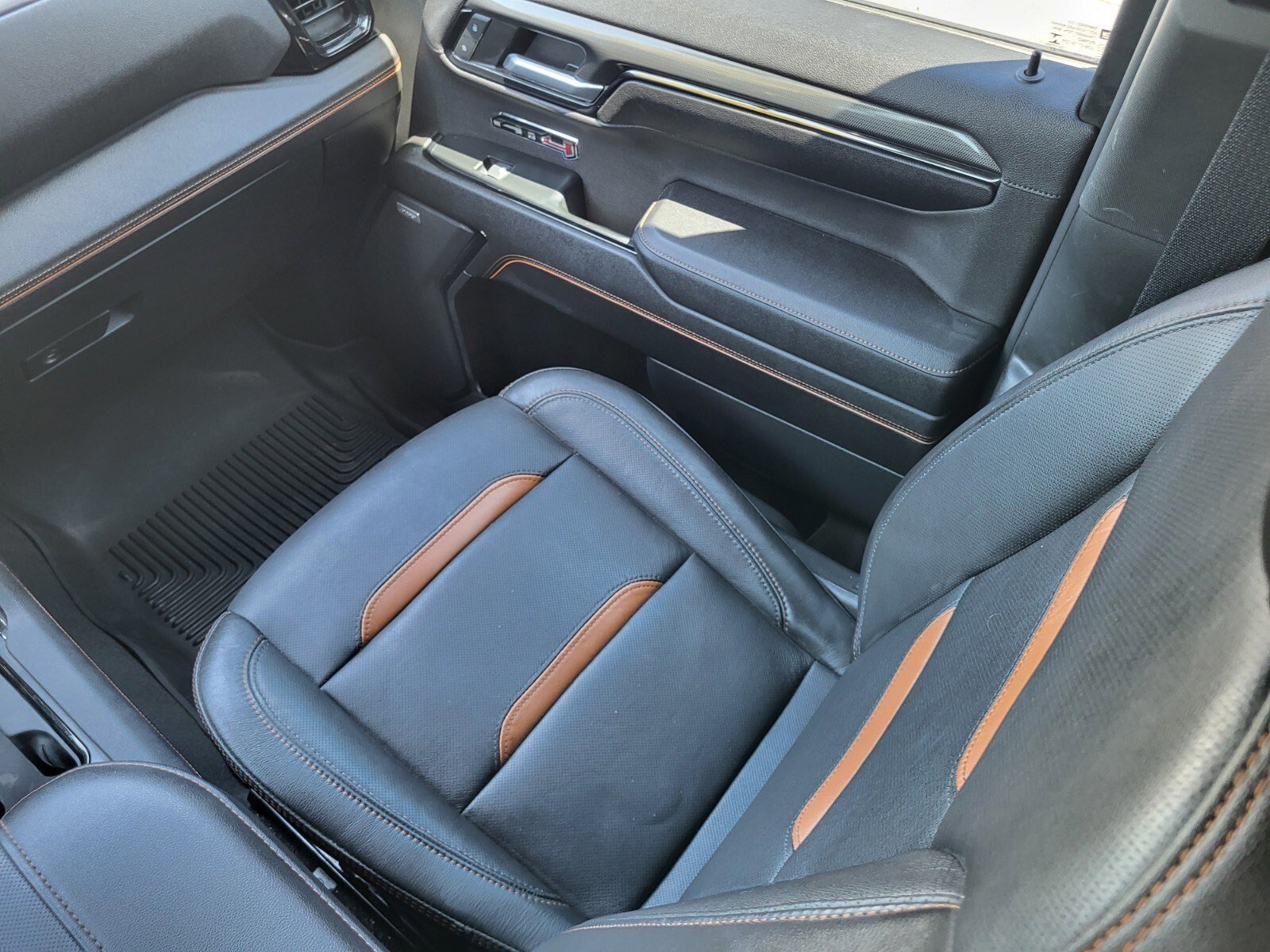 Used 2023 GMC Sierra 1500 AT4 w/ AT4 Premium Package image 17