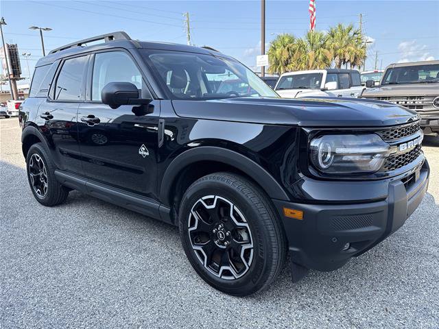 Certified 2025 Ford Bronco Sport Outer Banks w/ Outer Banks Tech Package+ AWD/4WD image 17
