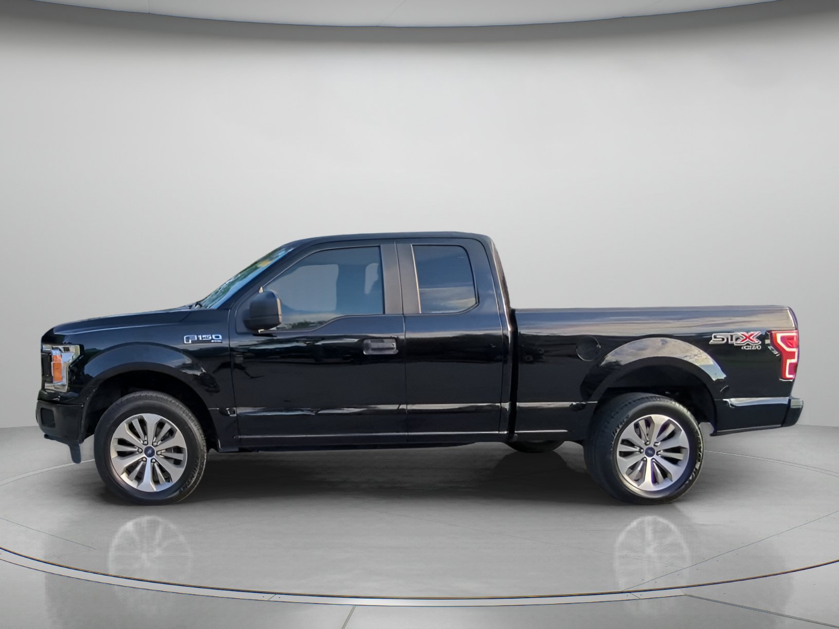 Certified 2018 Ford F150 XL w/ Equipment Group 101A Mid AWD/4WD image 16