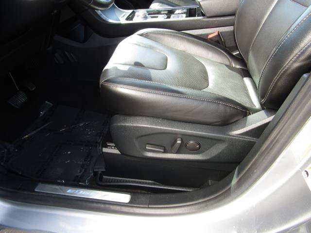 Certified 2020 Ford Edge Titanium w/ Equipment Group 301A AWD/4WD image 17