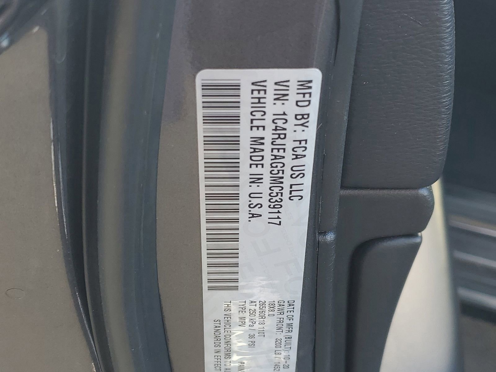 Used 2021 Jeep Grand Cherokee Laredo X image 33