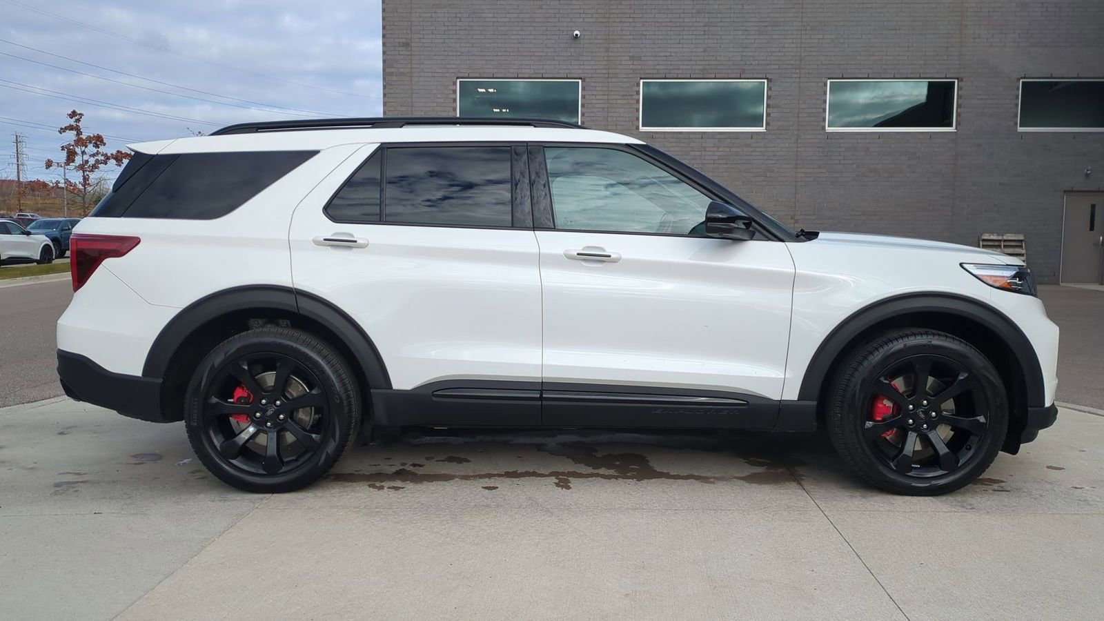 Certified 2023 Ford Explorer ST w/ Equipment Group 401A image 8