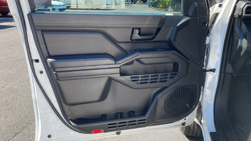 Used 2024 Toyota Tacoma SR RWD image 15