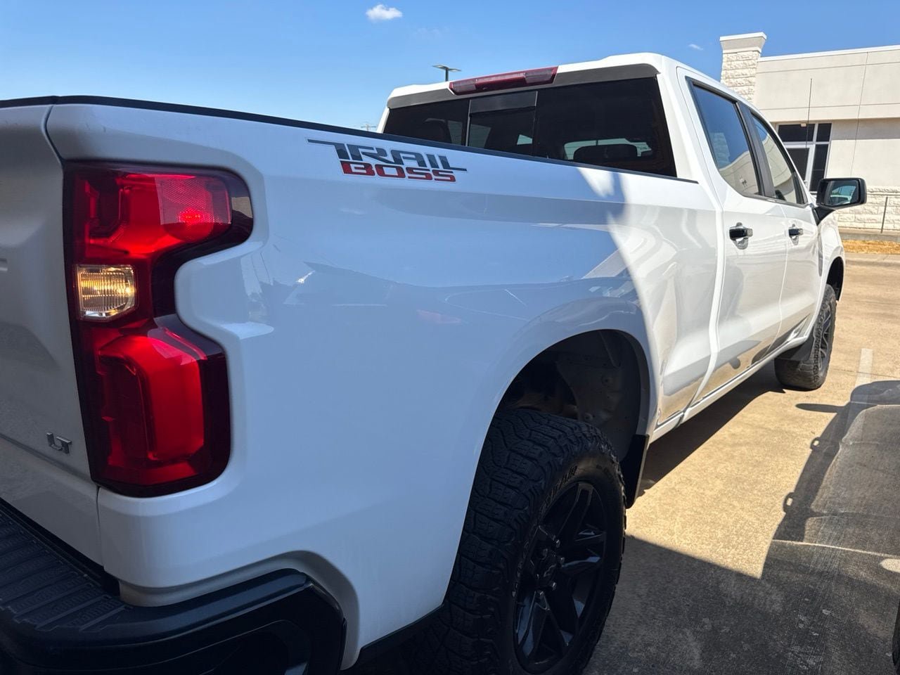 Used 2023 Chevrolet Silverado 1500 LT Trail Boss w/ Convenience Package II AWD/4WD image 5