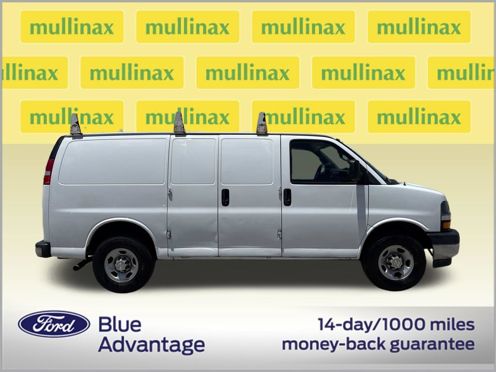 Used 2022 Chevrolet Express 2500 w/ Driver Convenience Package RWD image 2