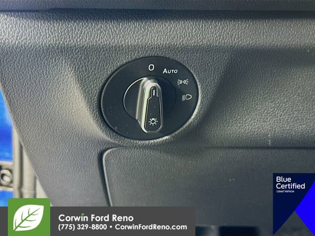 Used 2024 Volkswagen Jetta SE FWD image 13