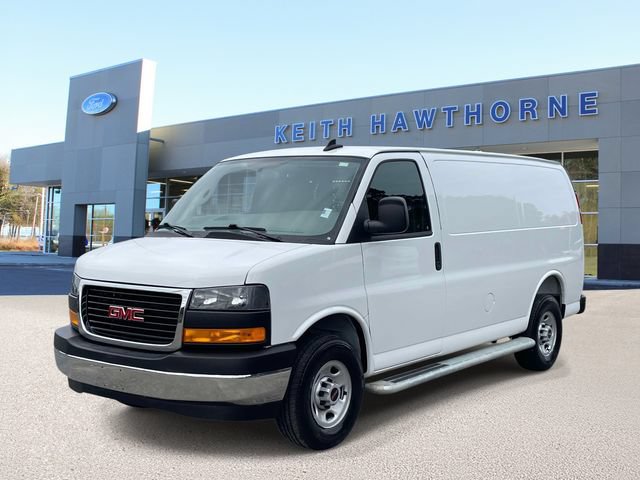 Used 2025 GMC Savana 2500 w/ Driver Convenience Package RWD image 3