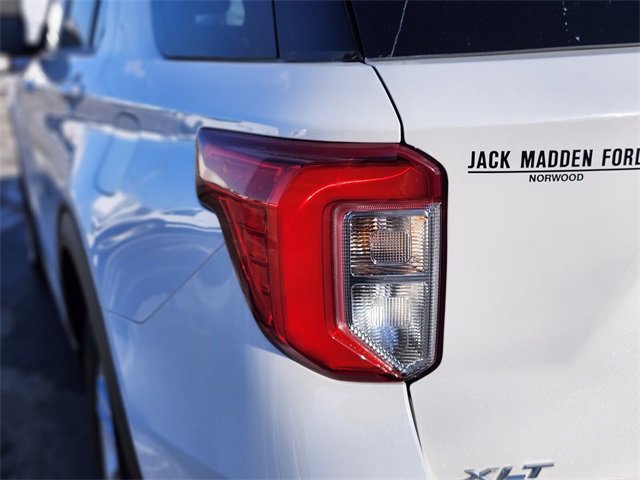 Certified 2022 Ford Explorer XLT image 9